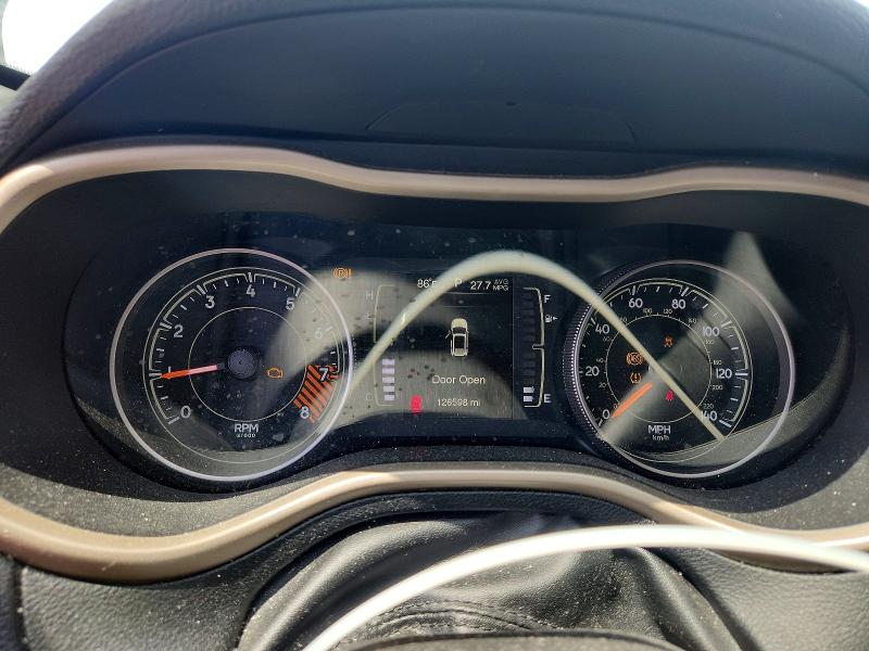 Photo 9 from auction – 2015 JEEP CHEROKEE with VIN 1C4PJMCS7FW708946