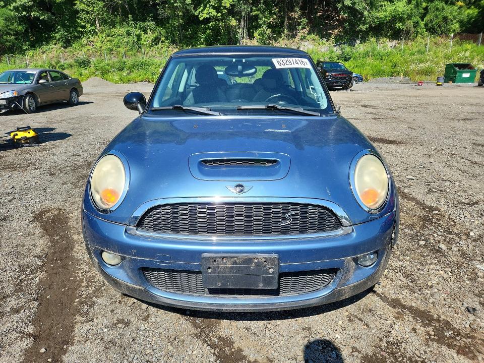 Photo 5 from auction – 2010 MINI COOPER with VIN WMWMF7C51ATZ68959