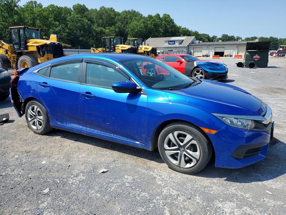 Photo 4 from auction – 2018 HONDA CIVIC with VIN 2HGFC2F56JH511680