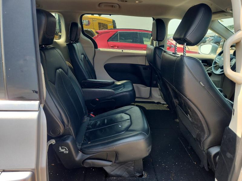Photo 11 from auction – 2017 CHRYSLER PACIFICA with VIN 2C4RC1BG9HR668556