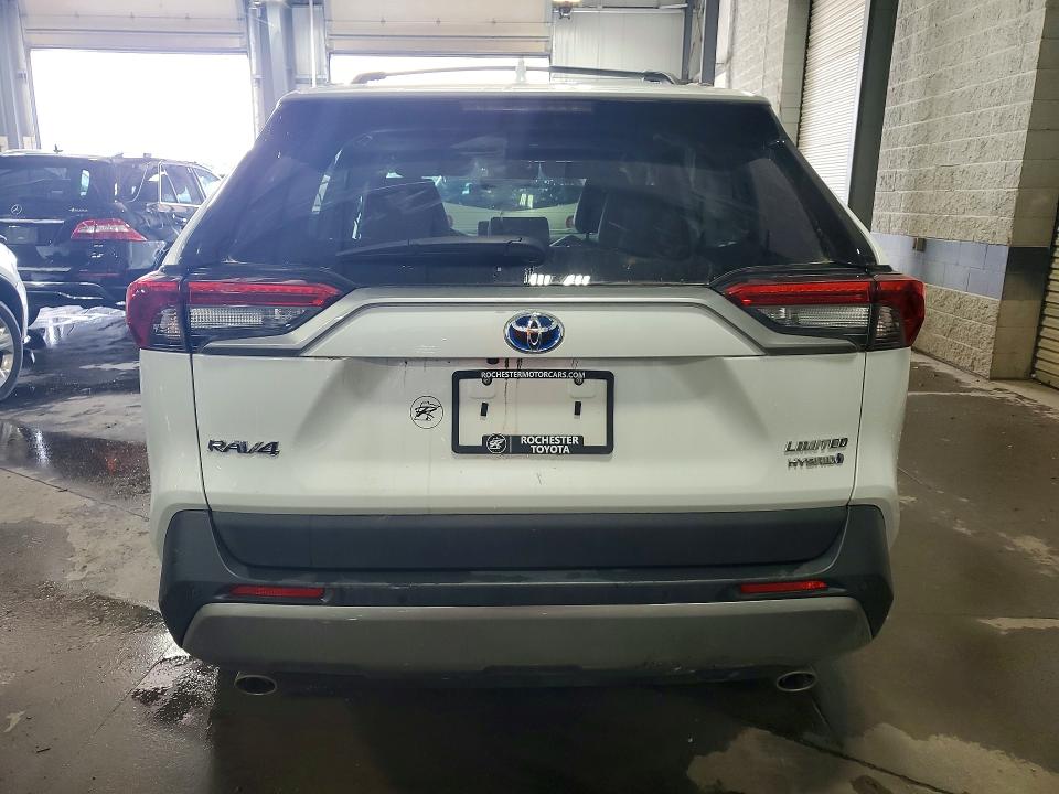 Photo 6 from auction – 2024 TOYOTA RAV4 with VIN 2T3D6RFV5RW065782