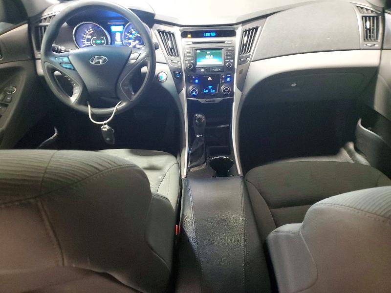 Photo 8 from auction – 2014 HYUNDAI SONATA with VIN KMHEC4A47EA115374