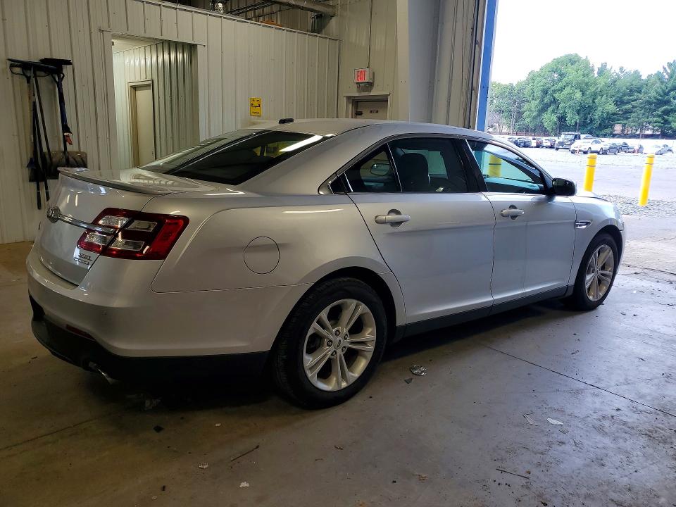 Photo 3 from auction – 2014 FORD TAURUS with VIN 1FAHP2E85EG113505