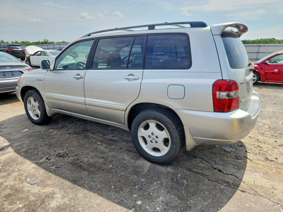 Photo 2 from auction – 2005 TOYOTA HIGHLANDER with VIN JTEEP21AX50129001
