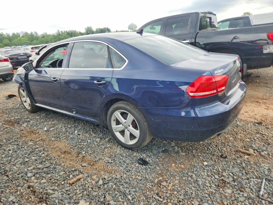Zdjęcie 2 z aukcji – 2012 VOLKSWAGEN PASSAT z VIN 1VWBP7A39CC090075