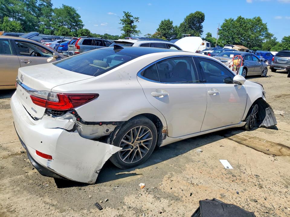 Снимка 3 от търг – 2017 LEXUS ES с VIN 58ABK1GG9HU069984