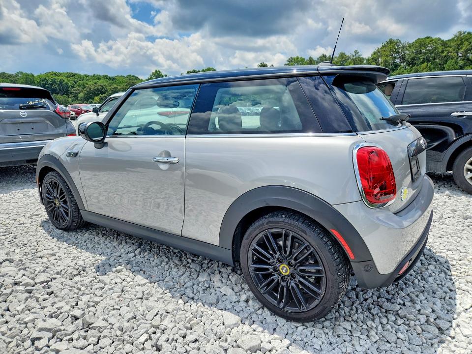 Photo 2 from auction – 2024 MINI COOPER with VIN WMW13DJ0XR2V19217