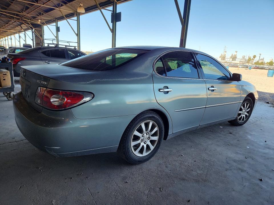 Photo 3 from auction – 2003 LEXUS ES with VIN JTHBF30GX30109641