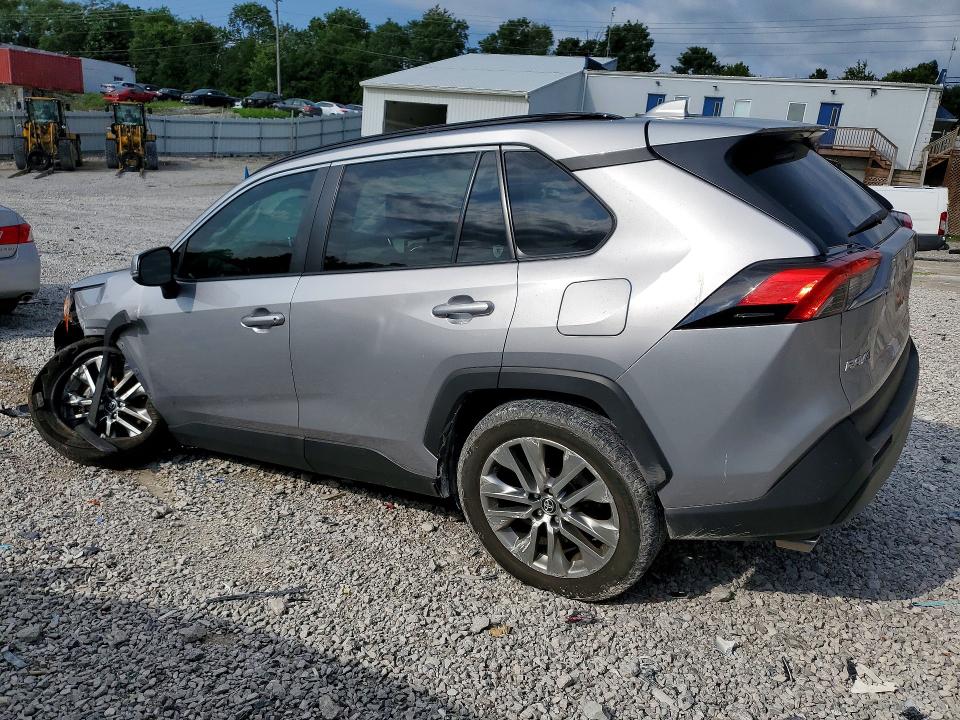 Photo 2 from auction – 2023 TOYOTA RAV4 with VIN 2T3A1RFV5PC350272