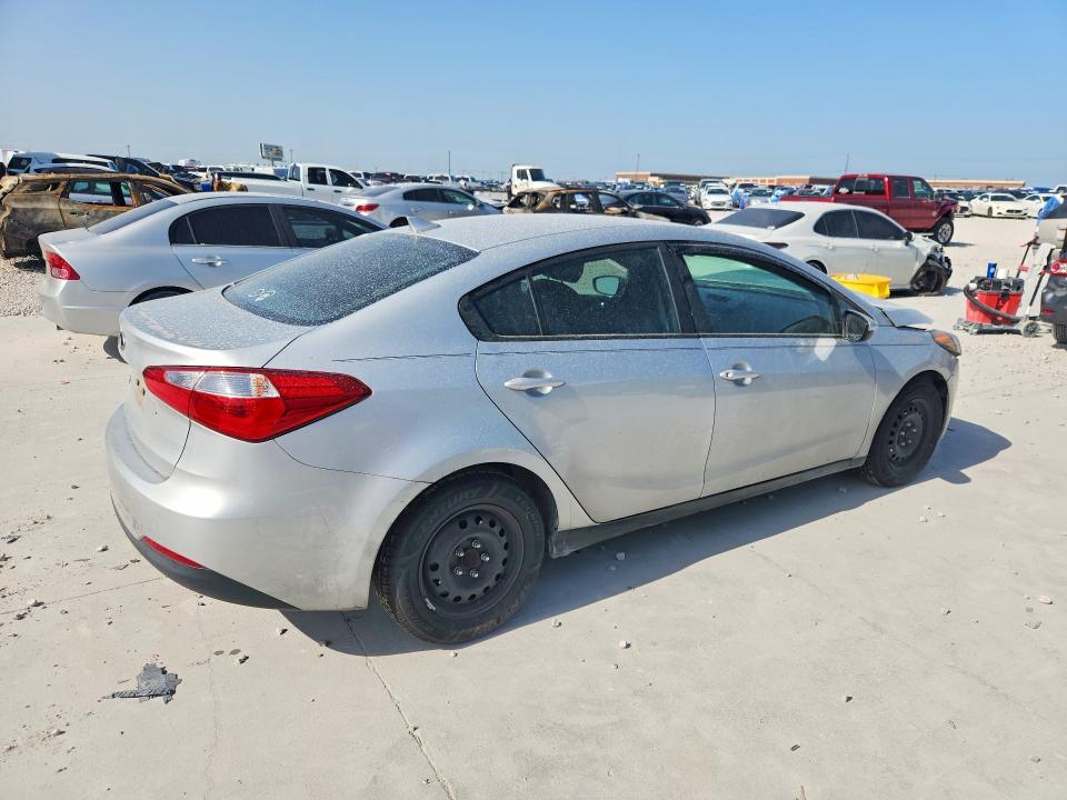 Photo 3 from auction – 2015 KIA FORTE with VIN KNAFK4A62F5372883