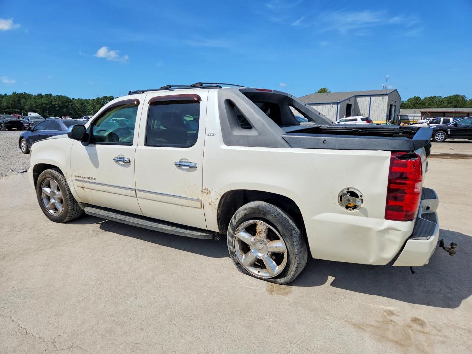 Zdjęcie 2 z aukcji – 2011 CHEVROLET AVALANCHE z VIN 3GNMCGE09BG404821