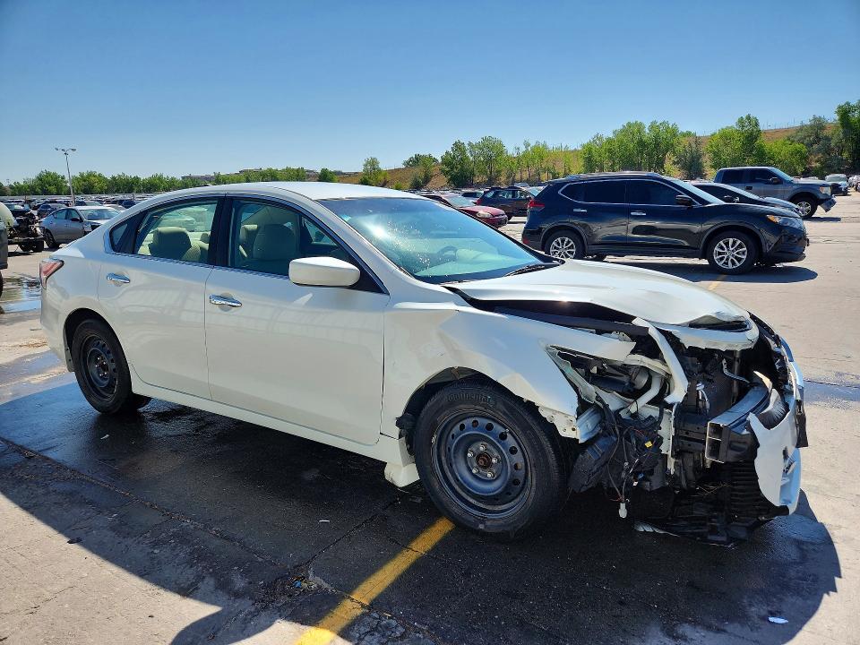 Photo 4 from auction – 2014 NISSAN ALTIMA with VIN 1N4AL3AP7EN259397