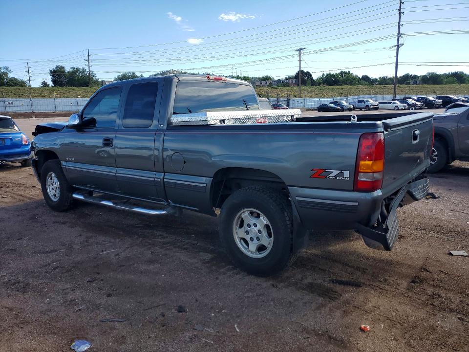 Photo 2 from auction – 2002 CHEVROLET SILVERADO with VIN 2GCEK19T121111540
