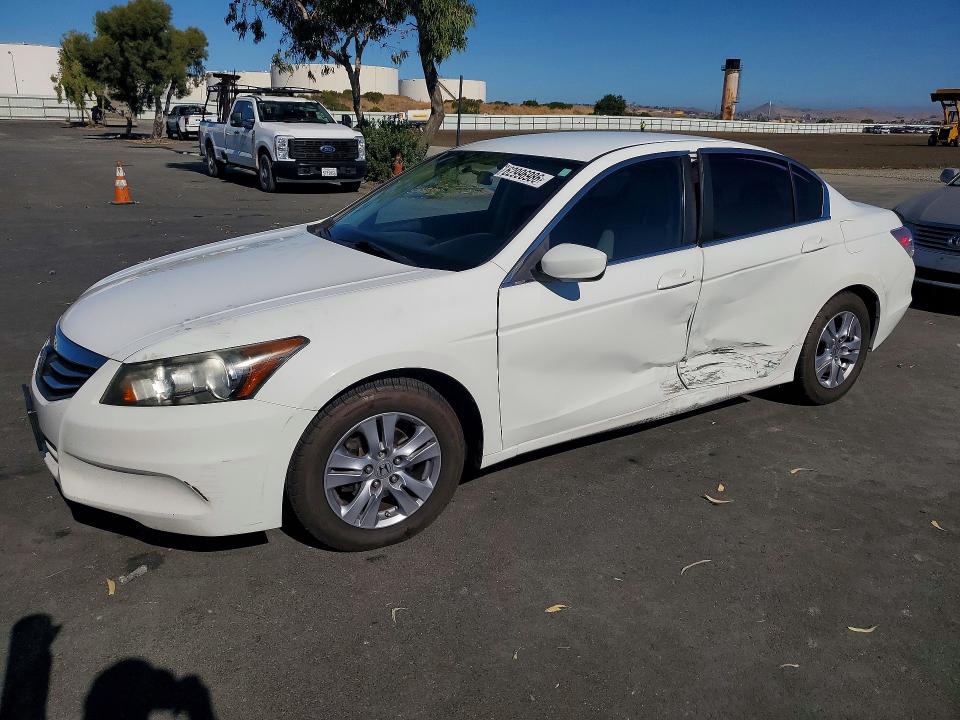 HONDA ACCORD 2012 with VIN 1HGCP2F60CA102821 - Photo from auction