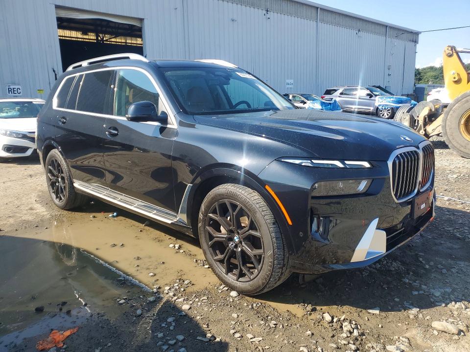 Photo 4 from auction – 2025 BMW X7 with VIN 5UX23EM03S9Y33456