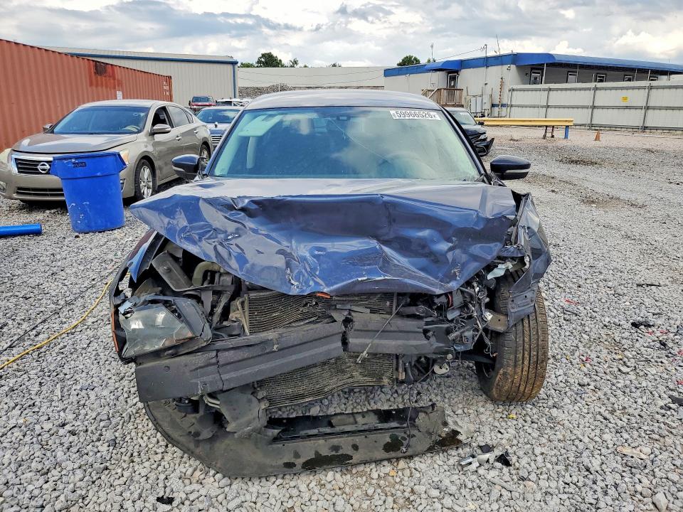 Photo 5 from auction – 2013 VOLKSWAGEN PASSAT with VIN 1VWAP7A33DC028569
