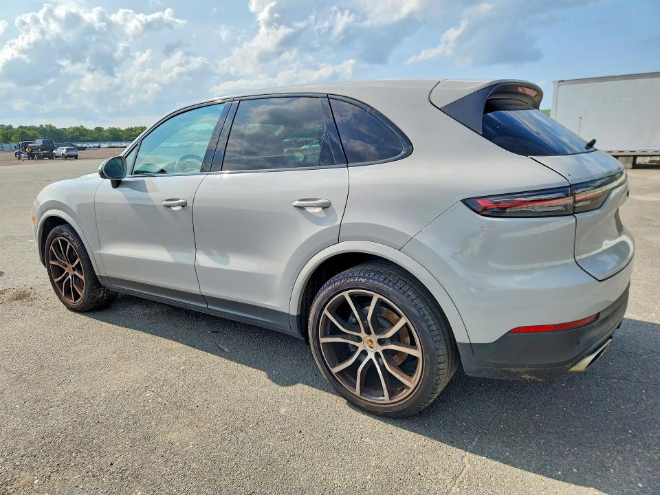 Photo 2 from auction – 2022 PORSCHE CAYENNE with VIN WP1AA2AY1NDA03327