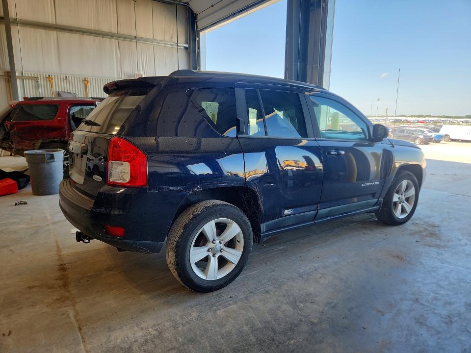 Photo 3 from auction – 2011 JEEP COMPASS with VIN 1J4NT1FB0BD194398