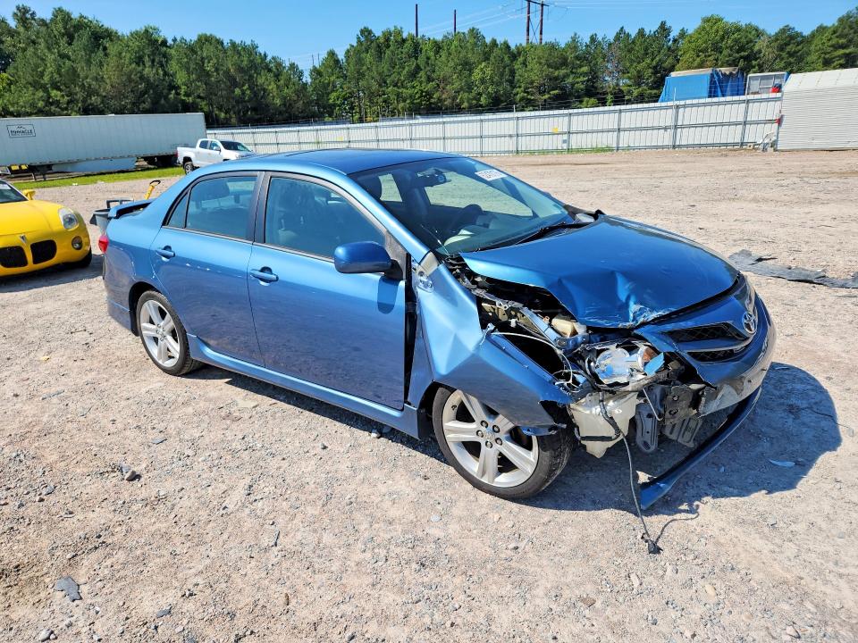 Zdjęcie 4 z aukcji – 2013 TOYOTA COROLLA z VIN 5YFBU4EE5DP105329