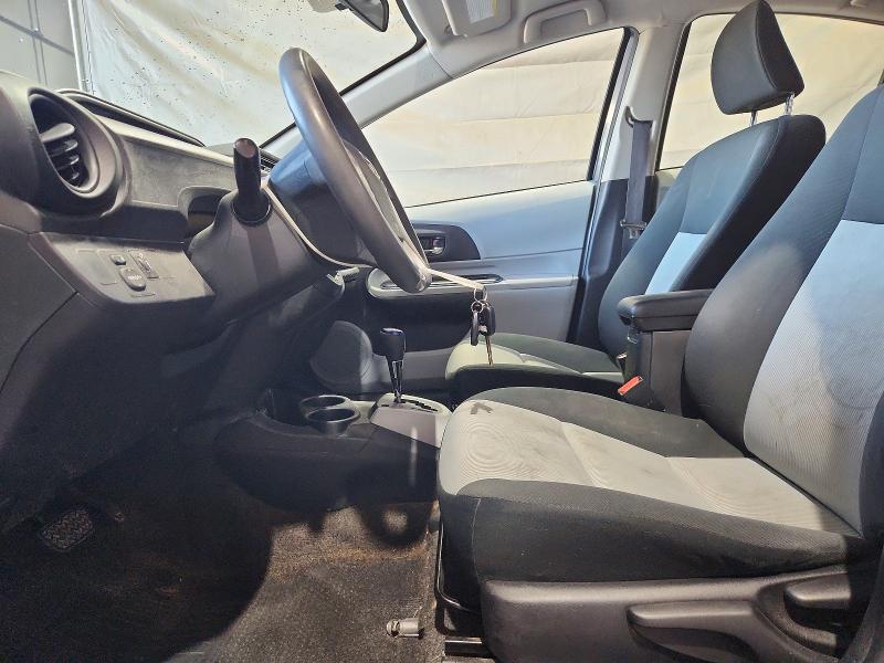 Photo 7 from auction – 2013 TOYOTA PRIUS C with VIN JTDKDTB33D1554039