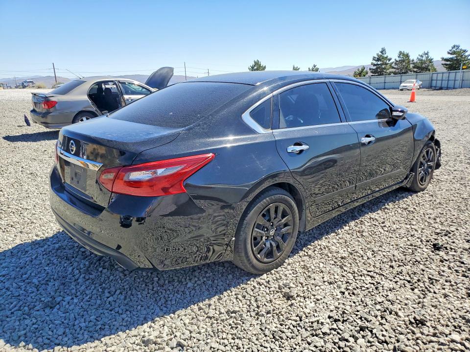 Photo 3 from auction – 2018 NISSAN ALTIMA with VIN 1N4AL3AP1JC262236