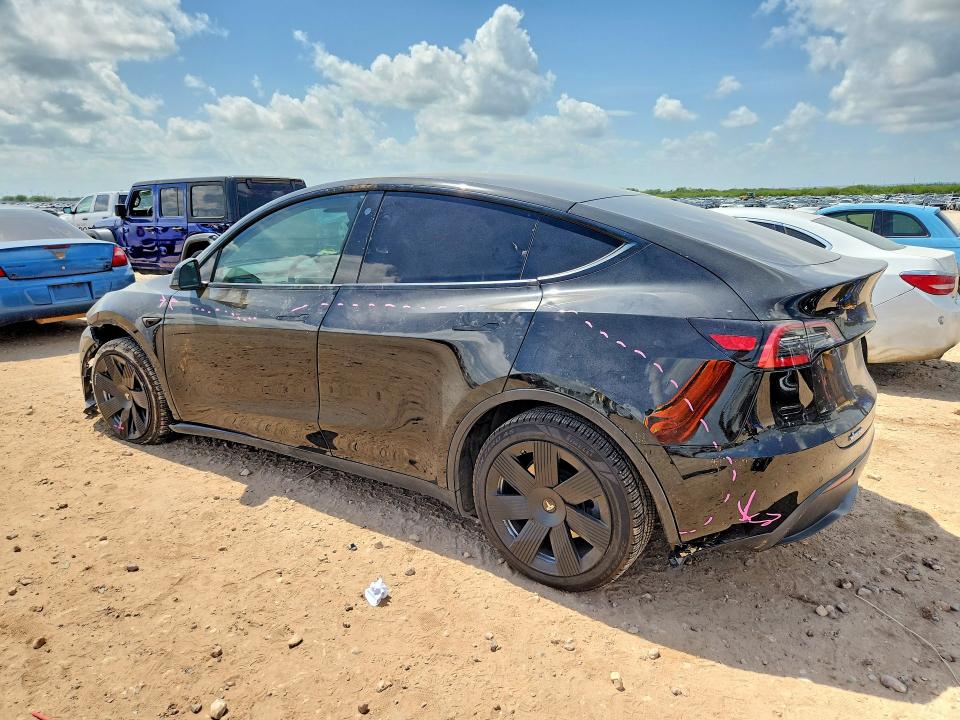 Photo 2 from auction – 2021 TESLA MODEL Y with VIN 5YJYGDED1MF103789