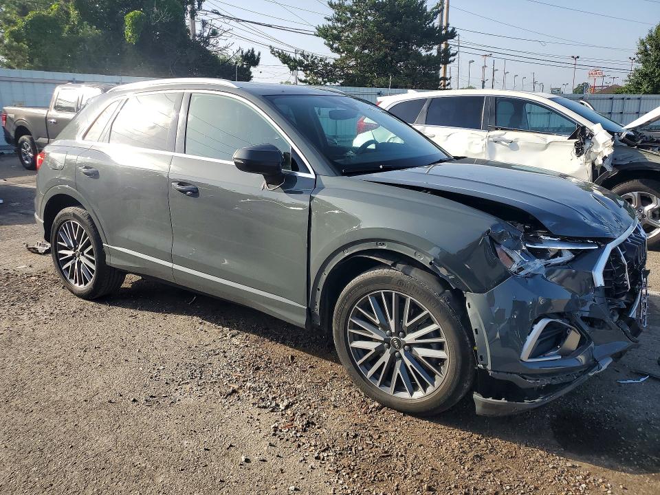 Photo 4 from auction – 2022 AUDI Q3 with VIN WA1BUCF35N1137981