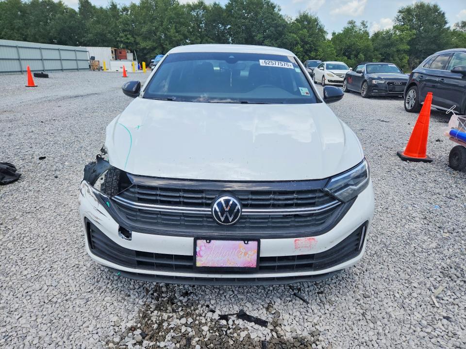 Photo 5 from auction – 2024 VOLKSWAGEN JETTA with VIN 3VWBM7BU0RM052189