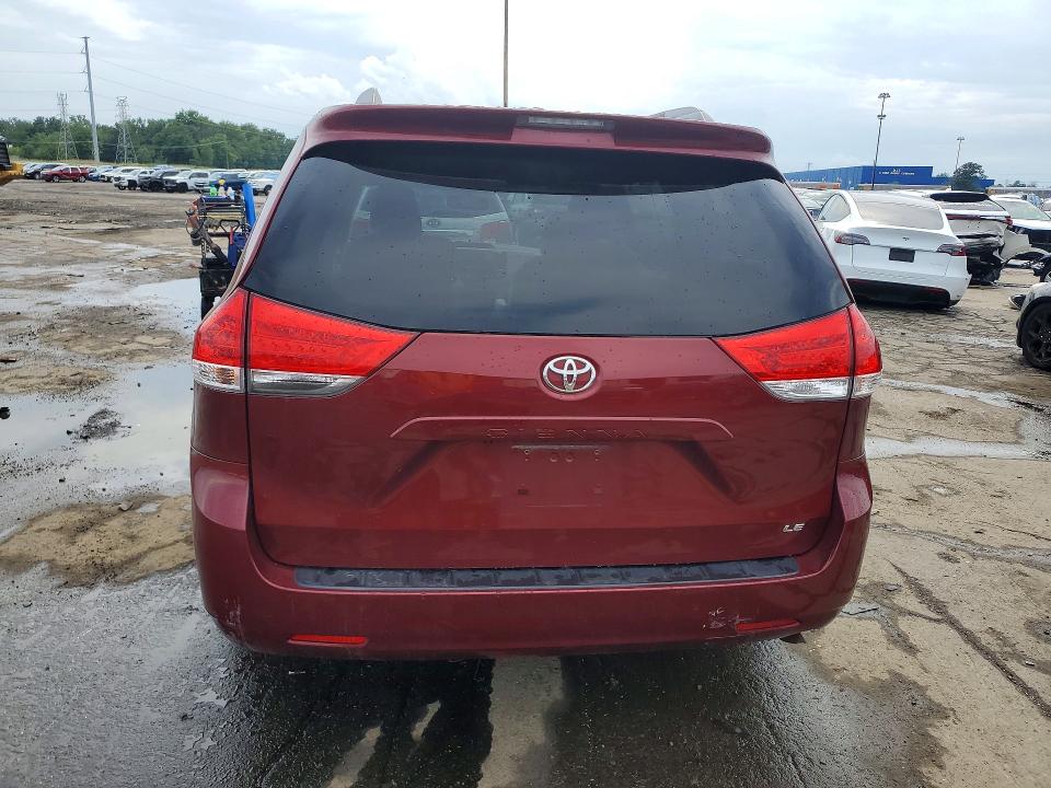 Photo 6 from auction – 2011 TOYOTA SIENNA with VIN 5TDKK3DC3BS124367