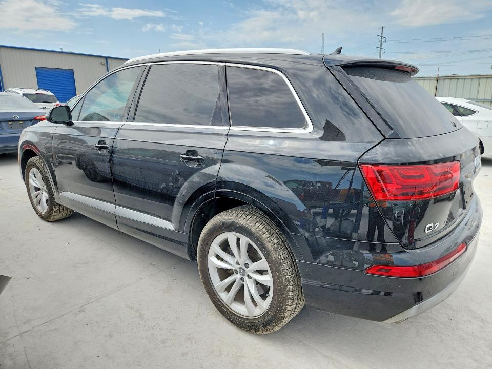 Photo 2 from auction – 2017 AUDI Q7 with VIN WA1LAAF77HD040255