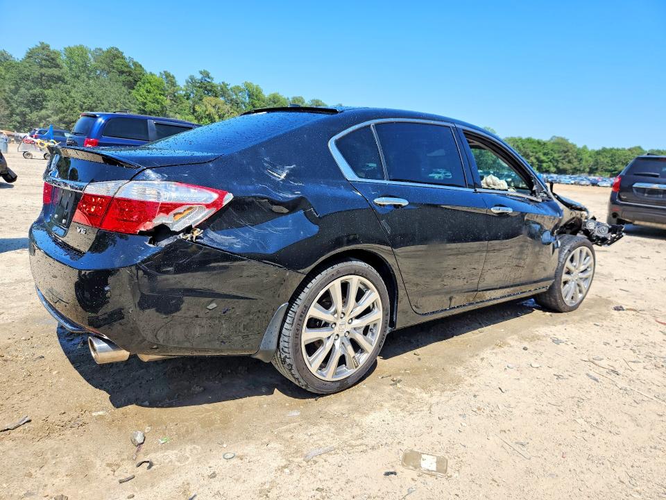 Photo 3 from auction – 2013 HONDA ACCORD with VIN 1HGCR3F85DA041730