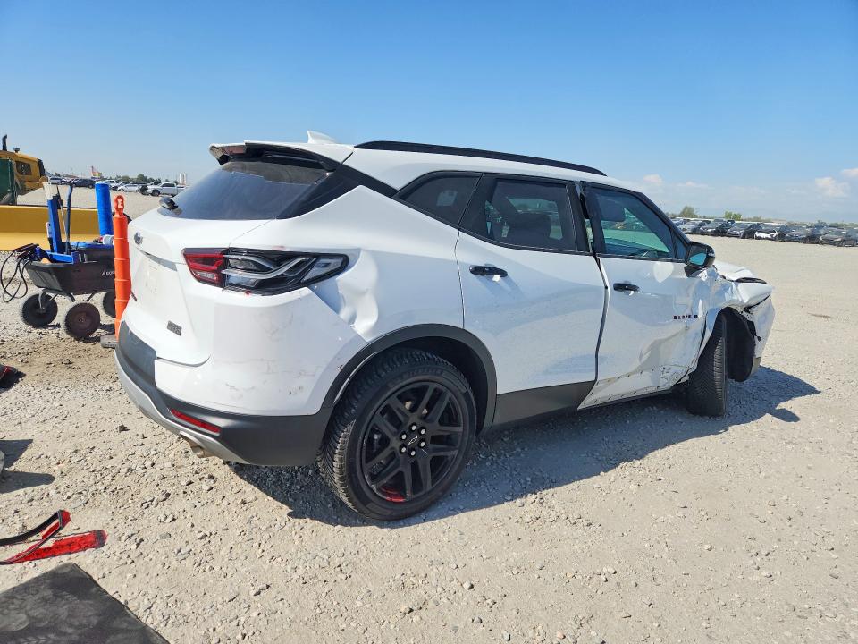 Photo 3 from auction – 2023 CHEVROLET BLAZER with VIN 3GNKBJRSXPS178599