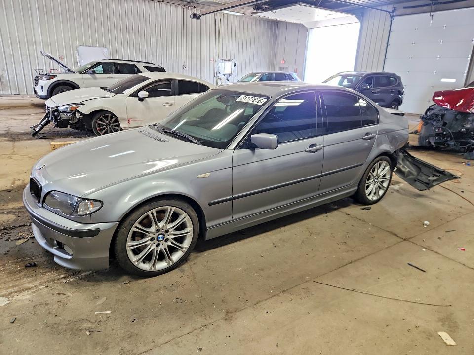 BMW 330 2004 с VIN WBAEV53424KM05268 - Снимка от търг