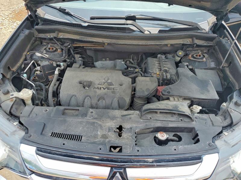 Photo 12 from auction – 2016 MITSUBISHI OUTLANDER with VIN JA4AZ3A31GZ035151