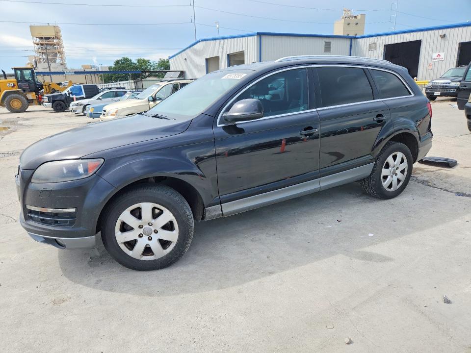 AUDI Q7 2010 مع رقم تعريف المركبة WA1CYAFE7AD001357 - صورة من المزاد