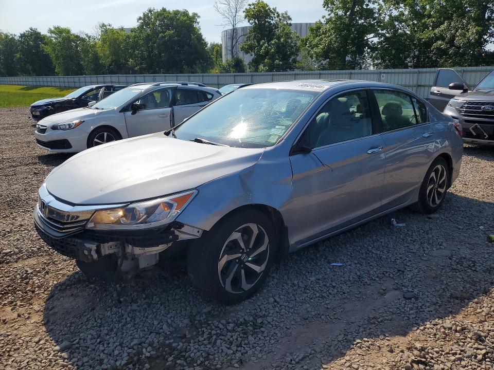 Photo 1 from auction – 2017 HONDA ACCORD with VIN 1HGCR2F84HA015037