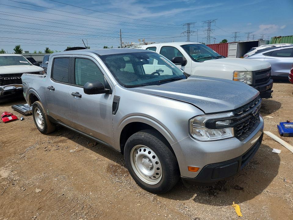Photo 4 from auction – 2022 FORD MAVERICK with VIN 3FTTW8E33NRA69687