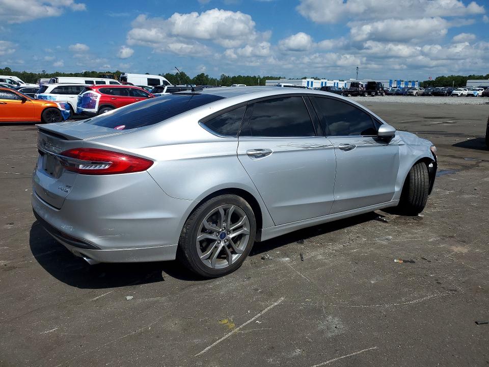 Zdjęcie 3 z aukcji – 2017 FORD FUSION z VIN 3FA6P0LU1HR382125