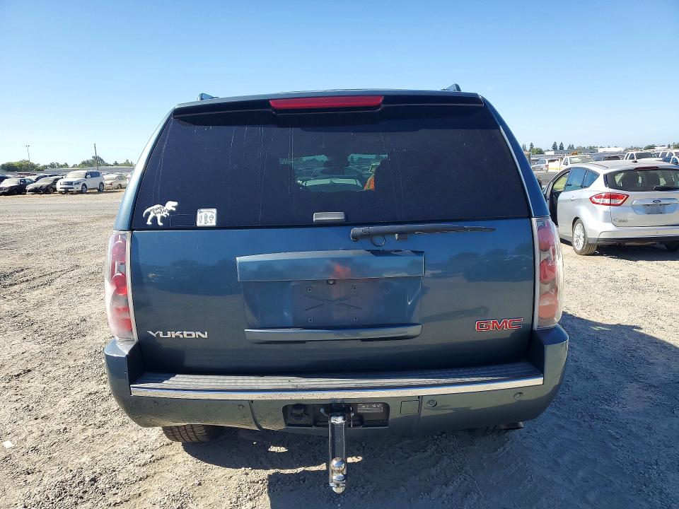Photo 6 from auction – 2007 GMC YUKON with VIN 1GKFK63837J228592
