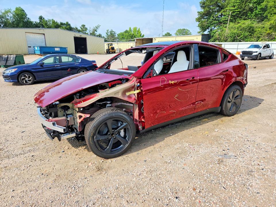 TESLA MODEL Y 2026 with VIN 7SAYGDED4TA720201 - Photo from auction