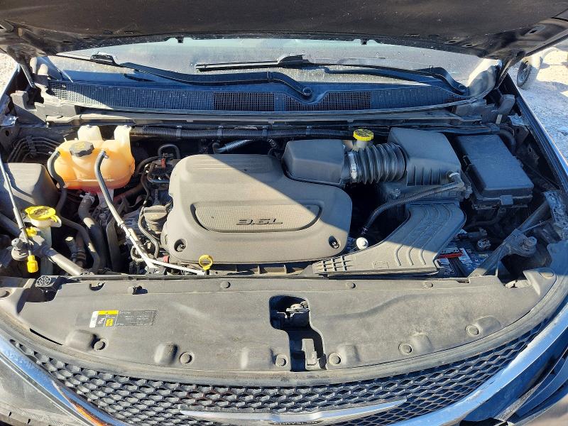 Photo 11 from auction – 2021 CHRYSLER VOYAGER with VIN 2C4RC1DGXMR541483