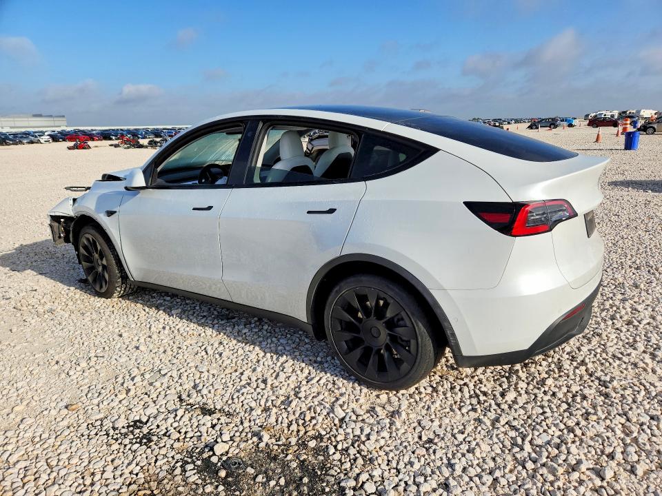 Photo 2 from auction – 2021 TESLA MODEL X EV with VIN 5YJYGDEE5MF100452