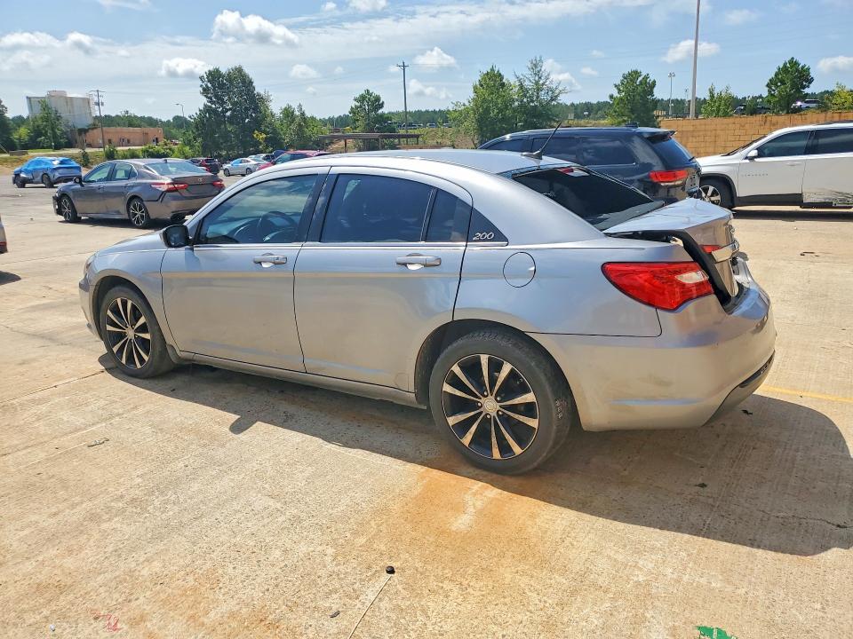 Photo 2 from auction – 2013 CHRYSLER 200 with VIN 1C3CCBBB1DN541960