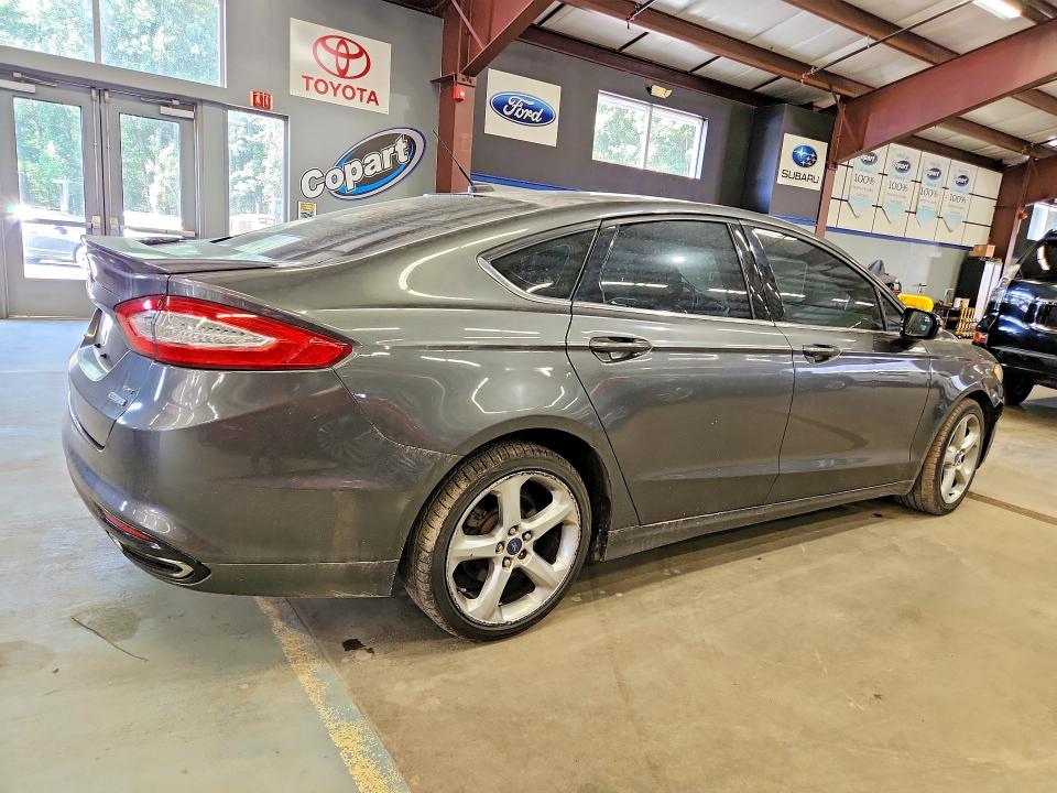 Photo 3 from auction – 2016 FORD FUSION with VIN 3FA6P0H91GR183000