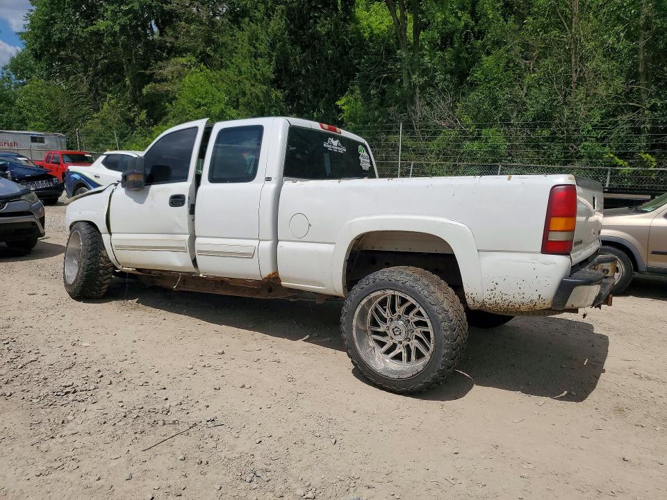 Photo 2 from auction – 2001 GMC SIERRA with VIN 1GTHC29U11E168052