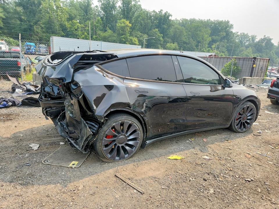 Photo 3 from auction – 2024 TESLA MODEL Y with VIN 7SAYGDEF6RA308016