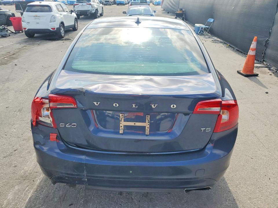 Photo 6 from auction – 2015 VOLVO S60 with VIN YV140MFK7F2355272