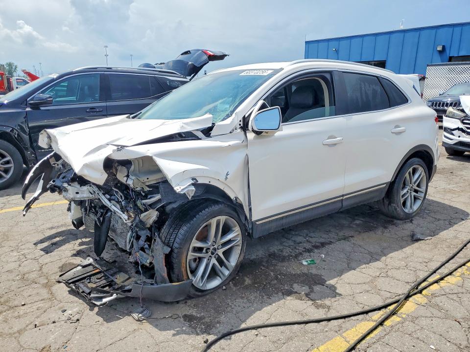 LINCOLN MKC 2018 with VIN 5LMCJ3D9XJUL14147 - Photo from auction