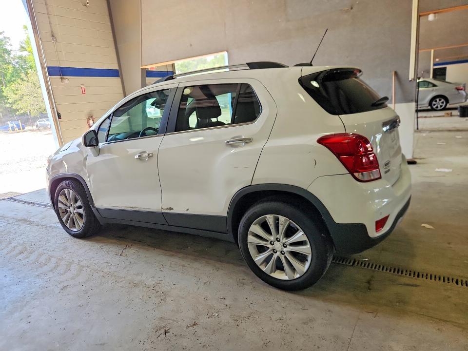 Photo 2 from auction – 2019 CHEVROLET TRAX with VIN 3GNCJMSB7KL245858