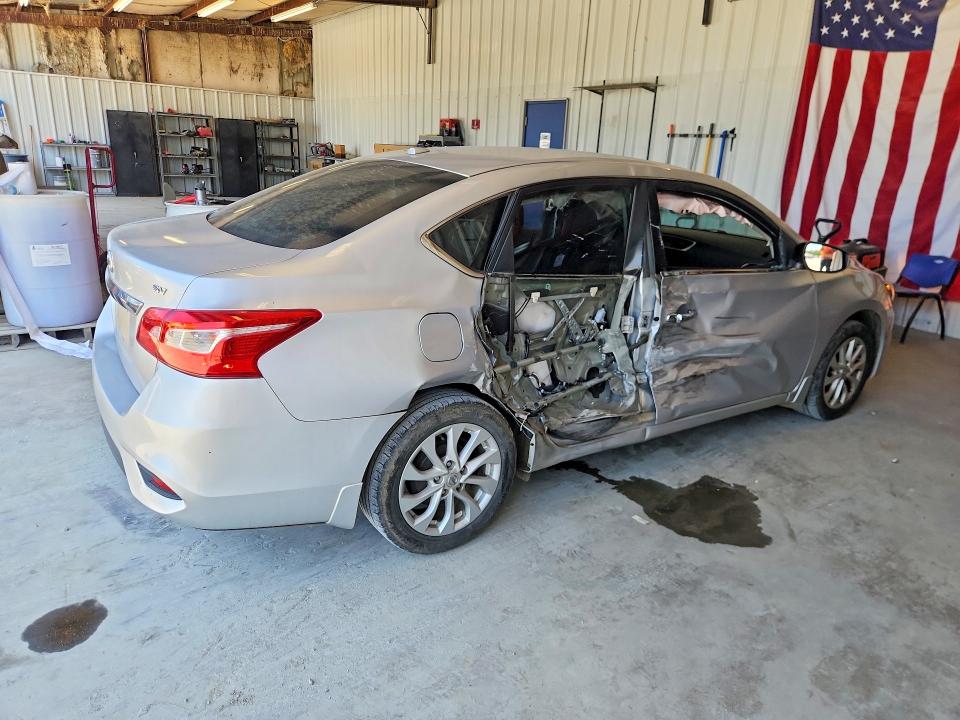 Photo 3 from auction – 2018 NISSAN SENTRA with VIN 3N1AB7AP0JY268091